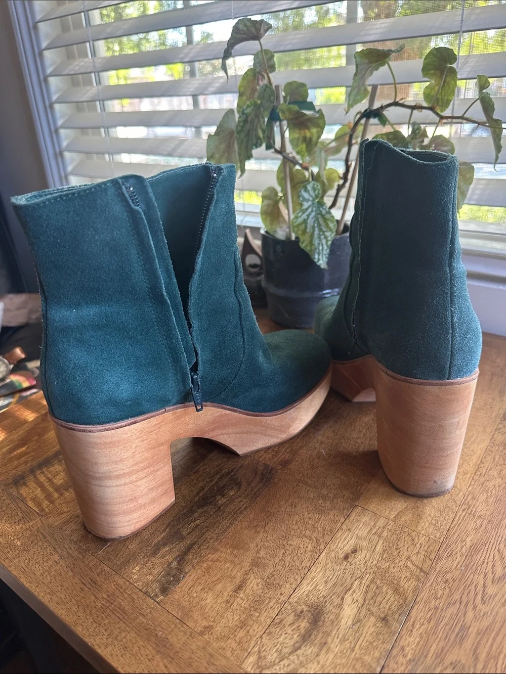 Charlotte Stone charlotte stone